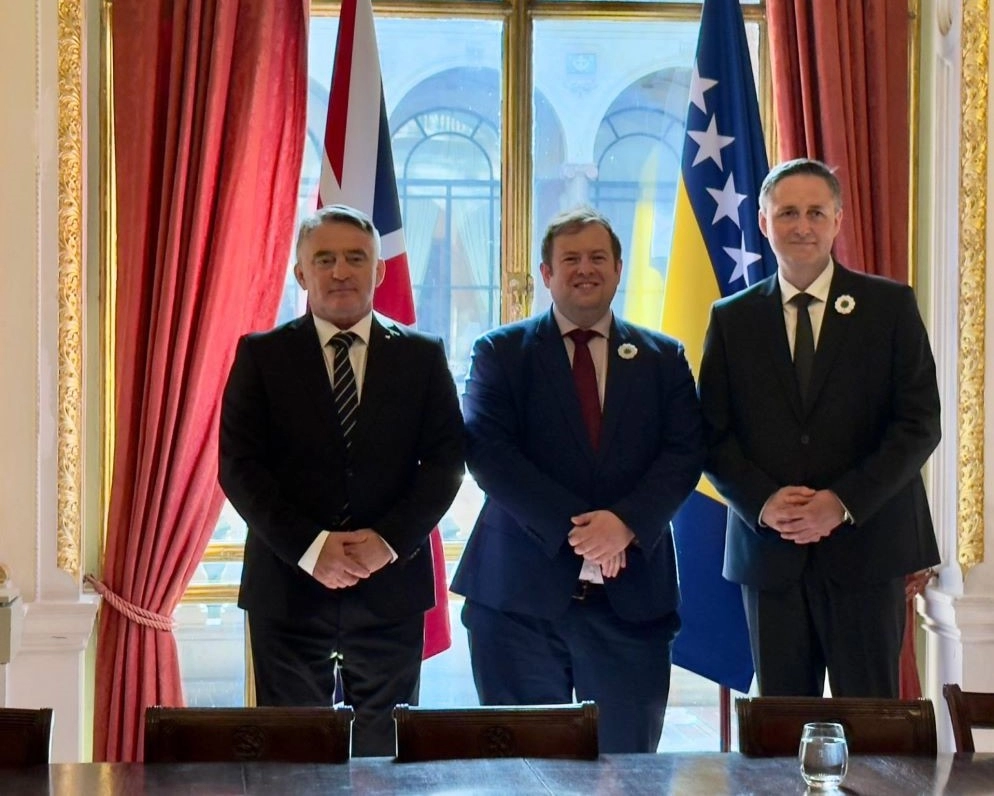 London: Bećirović i Komšić s ministrom Doughtyjem o otklanjanju prepreka integracijskim procesima BiH